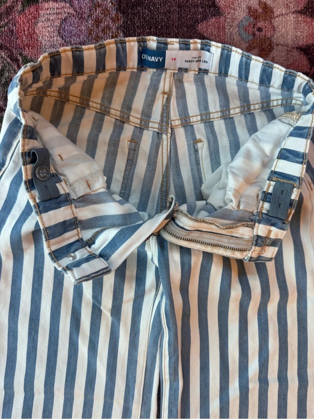 Old Navy Girl’s lStriped Blue and White Jeans High-Rise Baggy Wide Leg - 14